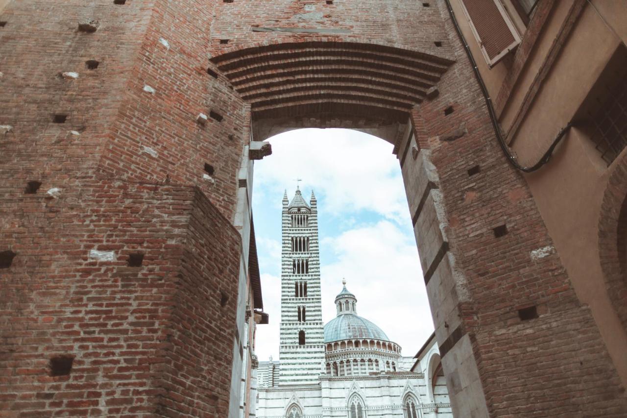 Torre Del Fuggisole Hotel เซียนา ภายนอก รูปภาพ
