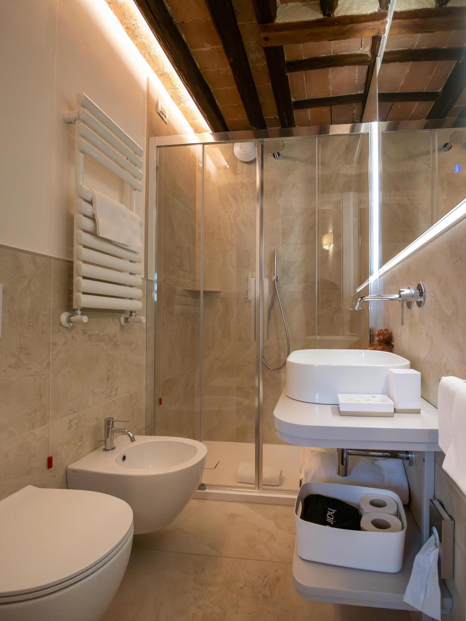 Torre Del Fuggisole Hotel เซียนา ภายนอก รูปภาพ
